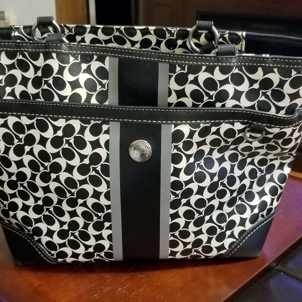 Coach Purse - Picture 3 of 7